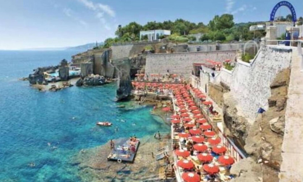 Uggiano la Chiesa House | Anemone Studios - Double room with private bathroom near Otranto
