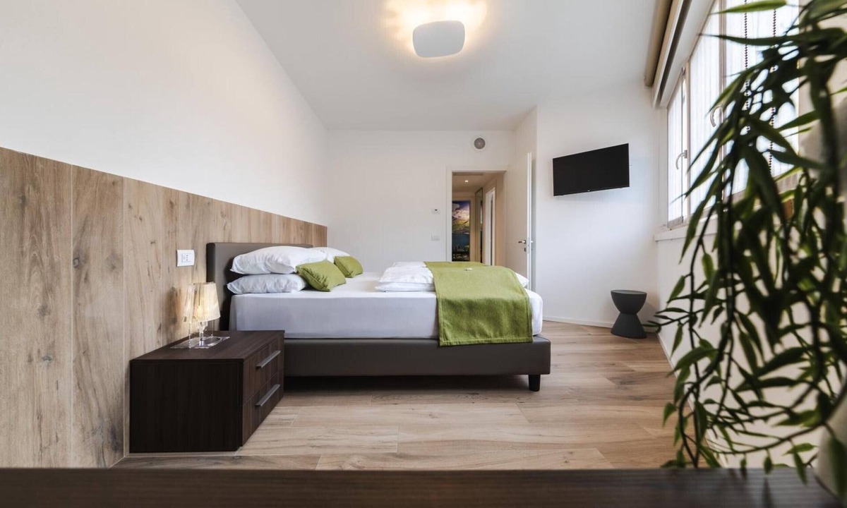 Nago-Torbole Apartment | Apartment 'Boutique Green' with Balcony, Wi-Fi and Air Conditioning