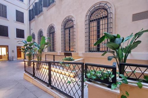 Rione III Colonna Apartment | Apartment Place Art by Luxury Getaways