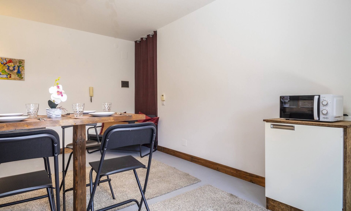 Piedimonte Etneo Apartment | Apartment 'Schilirò House' with Mountain View, Wi-Fi and Air Conditioning
