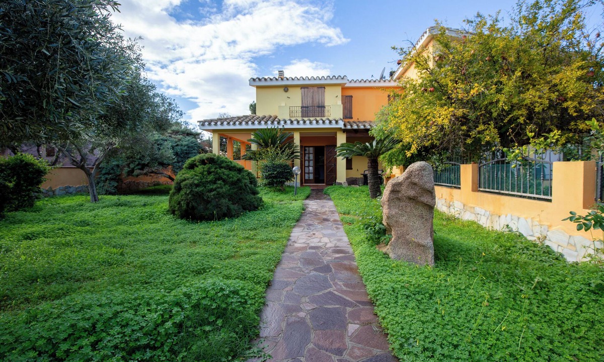 Solanas House | BeLocations - Villa 50 meters from the sea