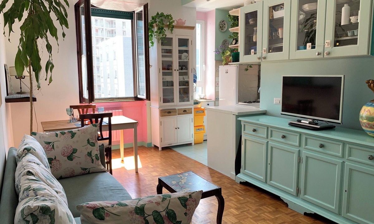 Centro Direzionale Apartment | Bright & Pop Flat Isola & Central Station Hub