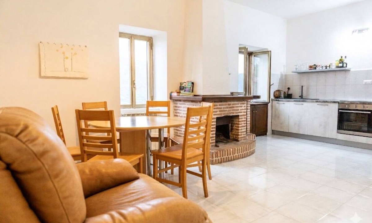 Roccagloriosa Condo | Casa Frida