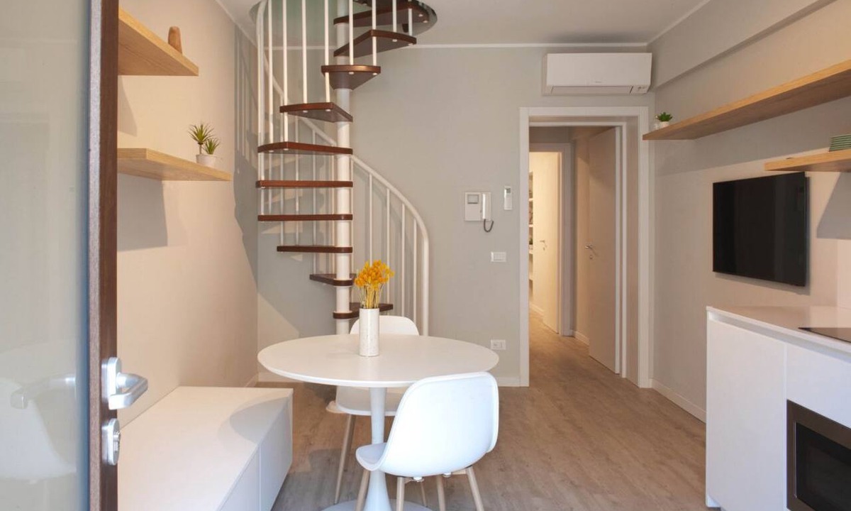 Central Station Apartment | CASATI, 2 · Glamour in città tra shopping e vita notturna