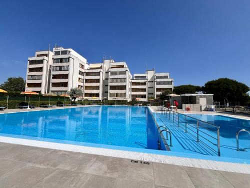 Lido Adriano Apartment | Complesso Mosaico NON FORNISCE BIANCHERIA DA LETTO,NON FORNISCE ASCIUGAMANI NON FORNISCE PRODOTTI IN GENERE, appartamenti arredati come da foto, Per il Check in Agenzia Ferro Viale Francesco Petrarca 391 lido Adriano Ra