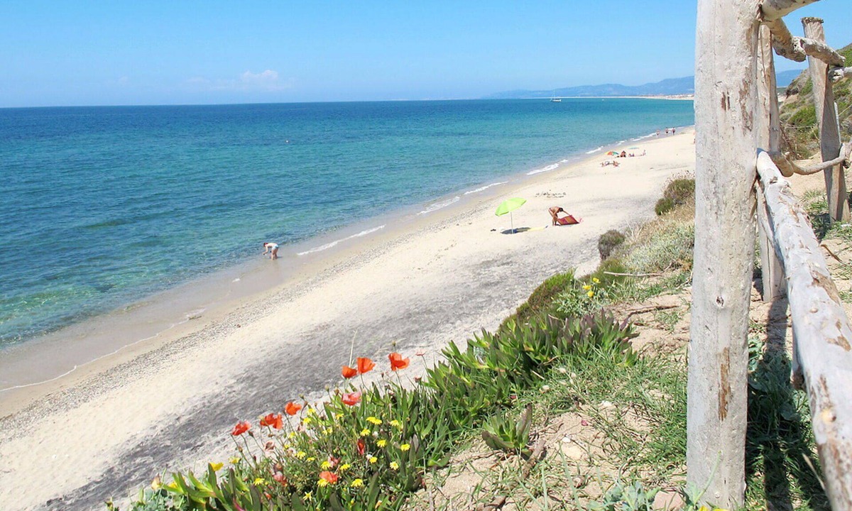 Valledoria Apartment | Cosy apartment for 4 people with WIFI, A/C, TV, patio, pets allowed and panoramic view