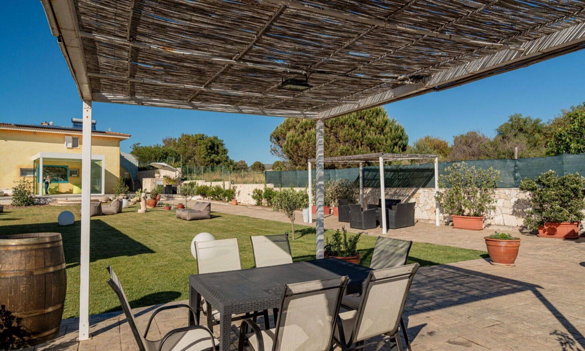 Eden Beach Villa | Cosy apartment in villa for 11 guests with pool, WIFI, A/C, TV, patio and pets allowed