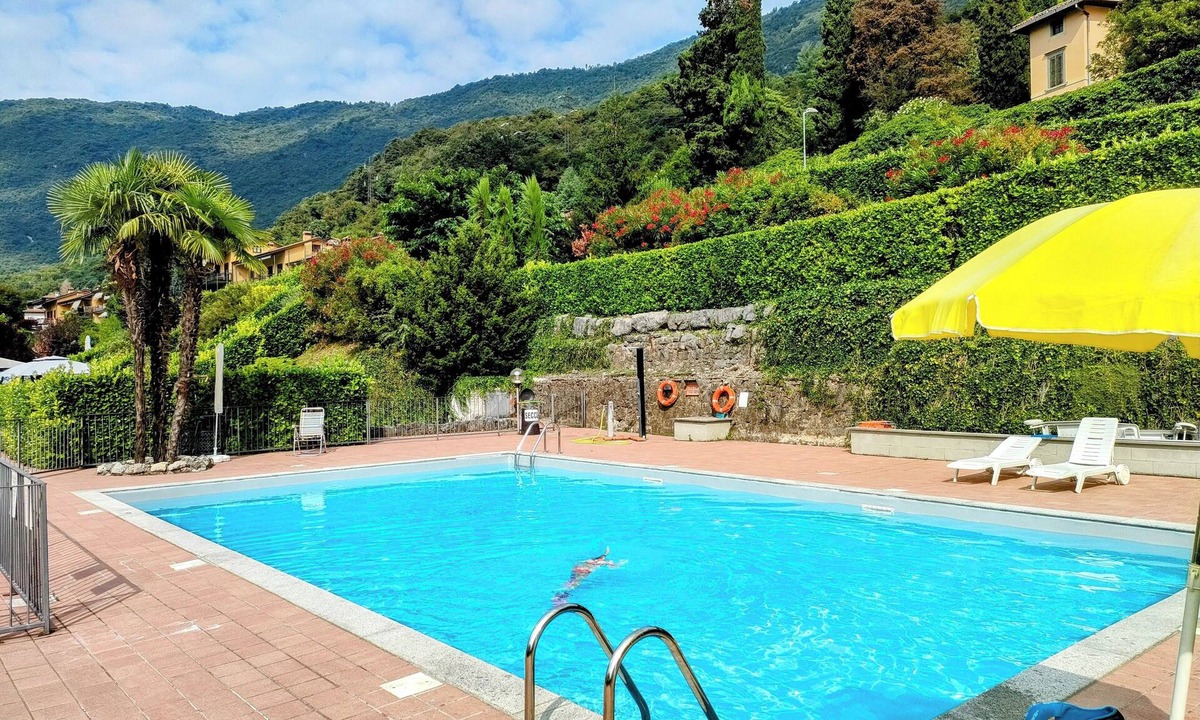 Ranzanico Apartment | Court of Dreams! Just a stone's throw from the lake, pets allowed, and a residential pool!