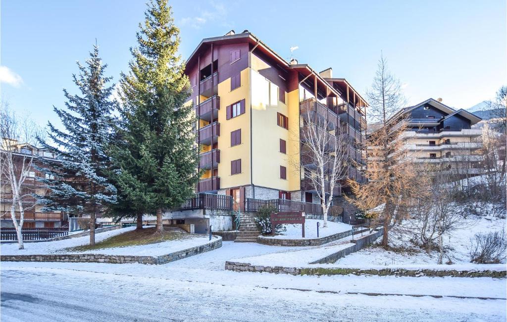 Aprica Apartment | Cozy Apartment In Aprica With Wifi