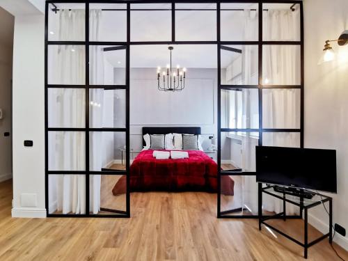 Stazione Apartment | FLORENTIN Downtown Design Apt