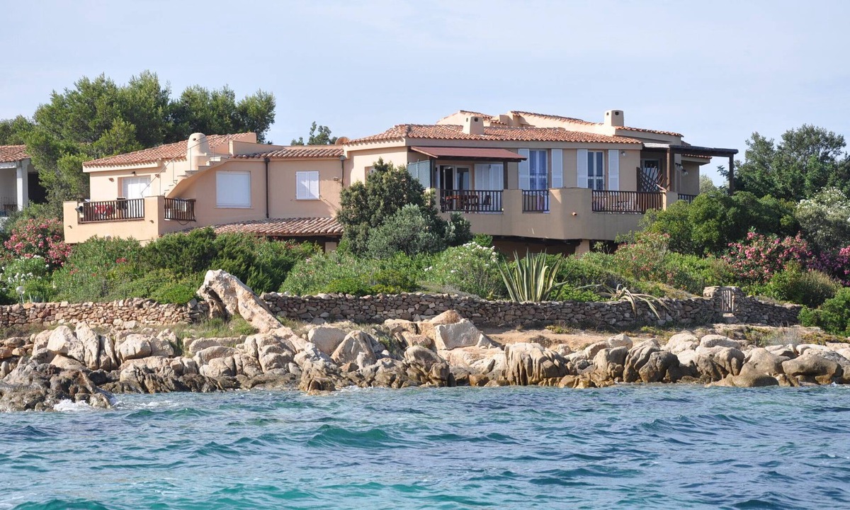 Baia Caddinas Apartment | GARDEN VILLA DOLPHIN SEASIDE