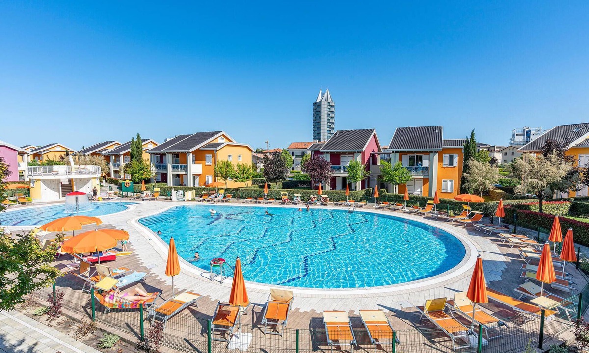 Lido di Jesolo Apartment | Gorgeous apartment in Lido di Jesolo with outdoor swimming pool
