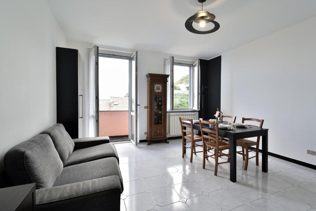 Quinto al Mare Apartment | GuestHost - Bright & Comfy Apartment