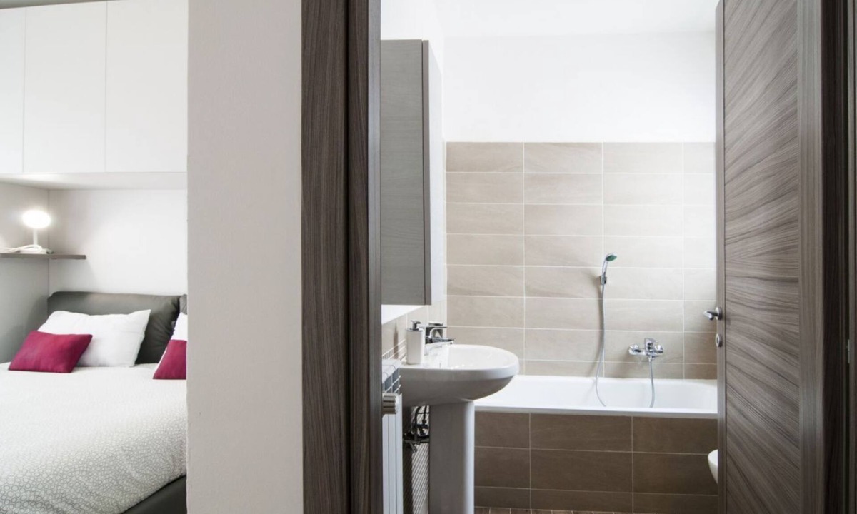 Centro Giano Apartment | GuestHost - Comfortable apartment located on the seventh floor of a modern residence equipped with a lift.In 40 square meters of space it comfortably accommodates 2 people with a double bedroom.Located in the Fonte Laurentina district, near the ring road