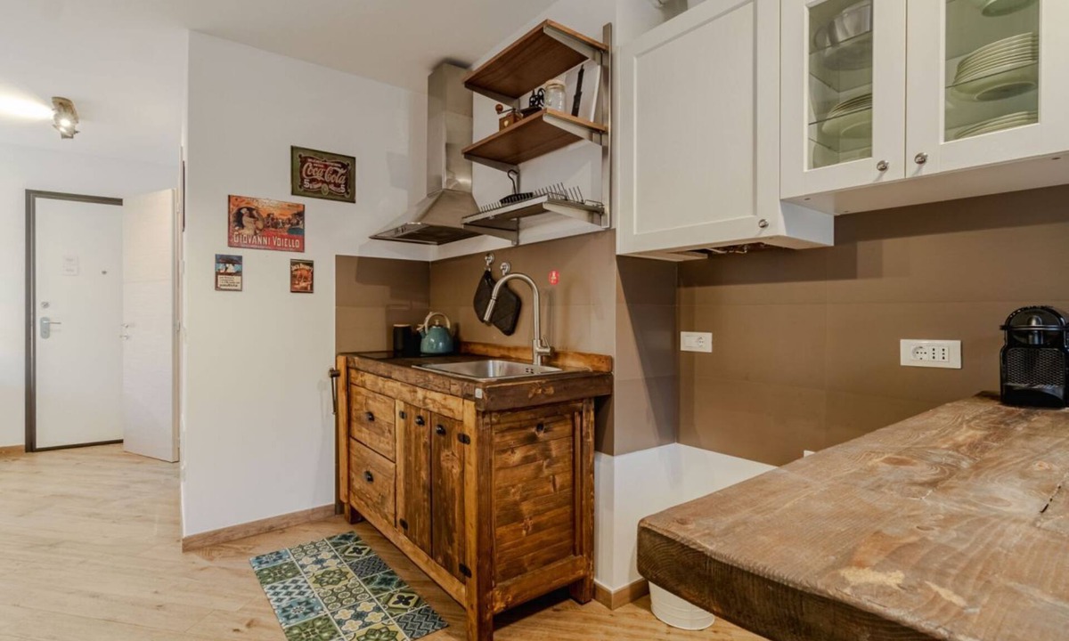 Pre Apartment | GuestHost - Cozy flat of 40 square meters, can accommodate up to 4 people, located on the 4th floor of a building WITH lift with steps to access it (NOT suitable for disabled people) The property is located in the heart of the most authentic Genoese old