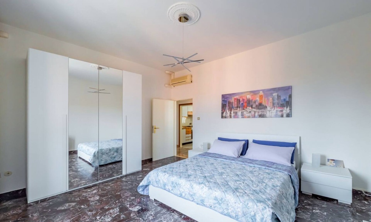 San Donato-San Vitale Apartment | GuestHost - Sant'Orsola Hospital Pizzardi White Apartment