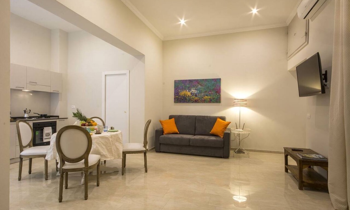 Santa Croce Apartment | Iris 3, a modern and elegant apartment ideal for a family by Mmega