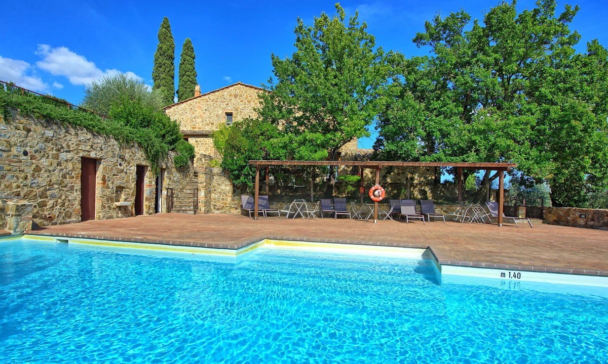 Montalcino Apartment | Lovely apartment for 3 guests with pool, A/C, TV, pets allowed and panoramic view