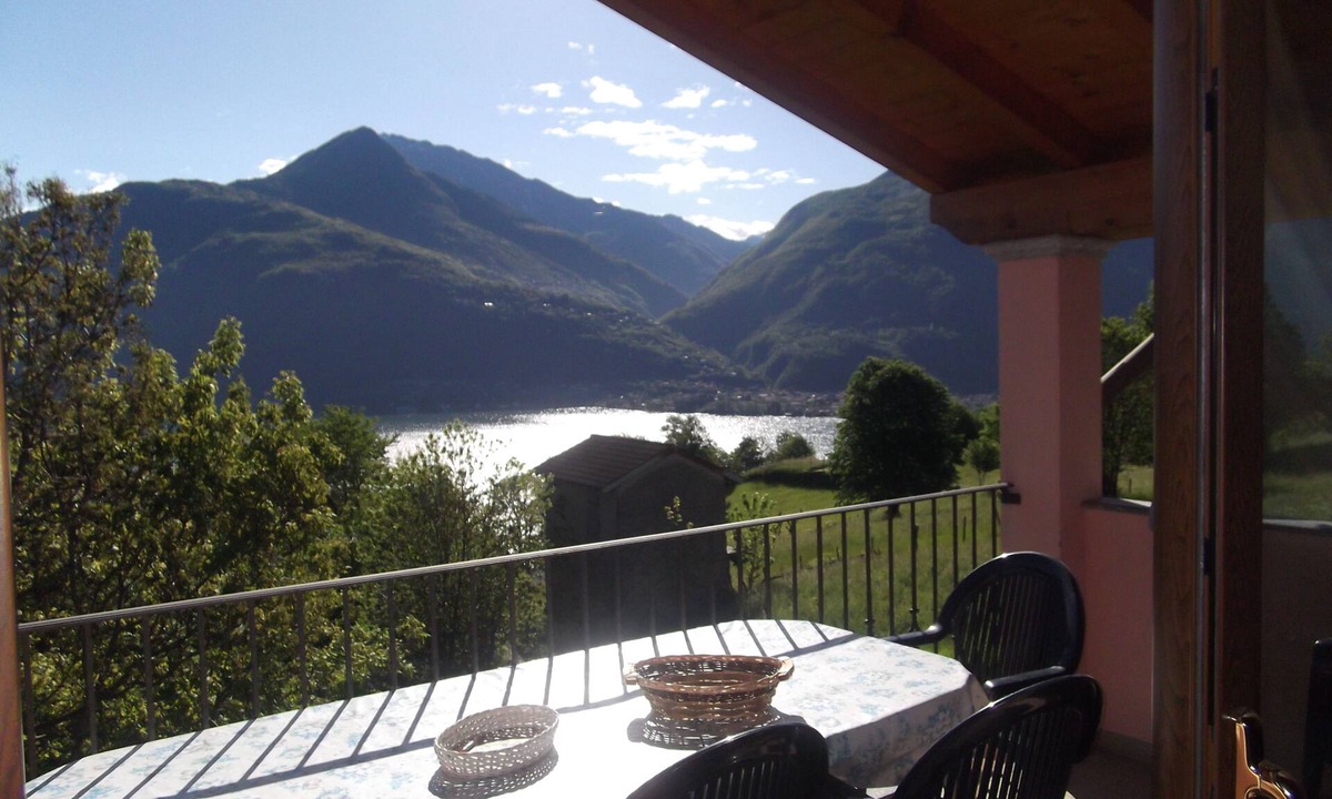 Vignola Apartment | New big house, terrace overlooking Lake Como, 120 m2, 3 bedrooms, 2 bathrooms
