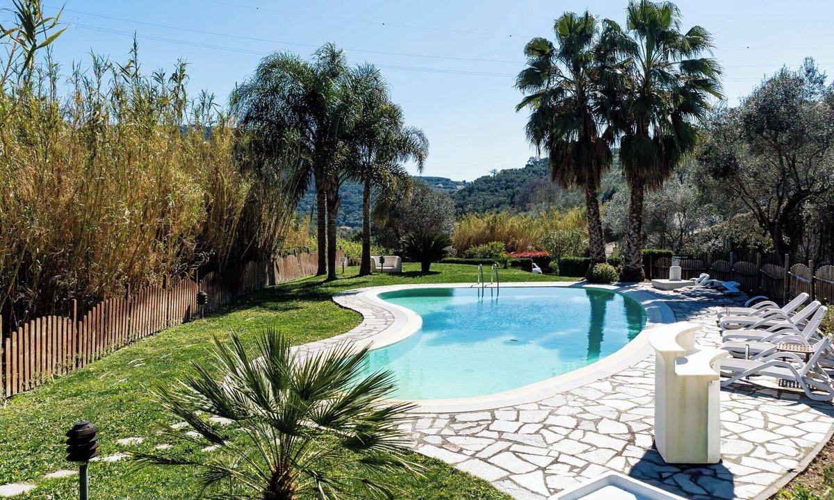 Costa dʼOneglia Apartment | Nice apartment for 4 guests with WIFI, pool, A/C, TV, terrace and pets allowed