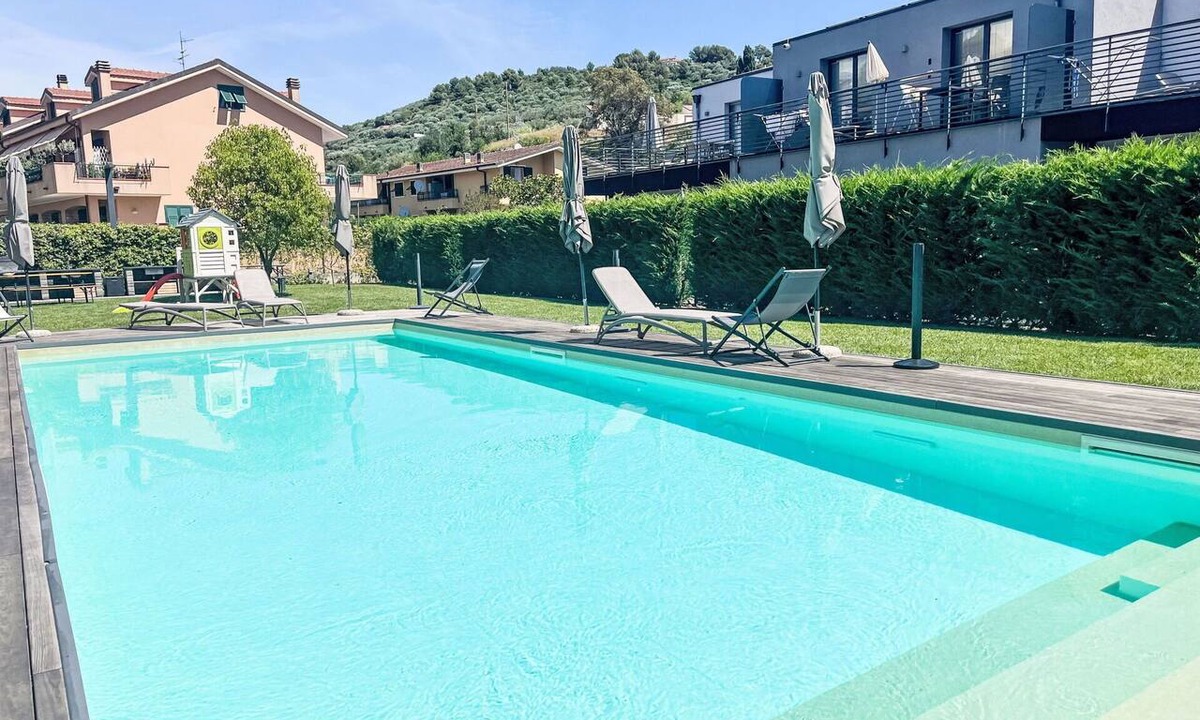 Artallo Apartment | Nice apartment for 6 people with A/C, pool, WIFI, TV, terrace and pets allowed