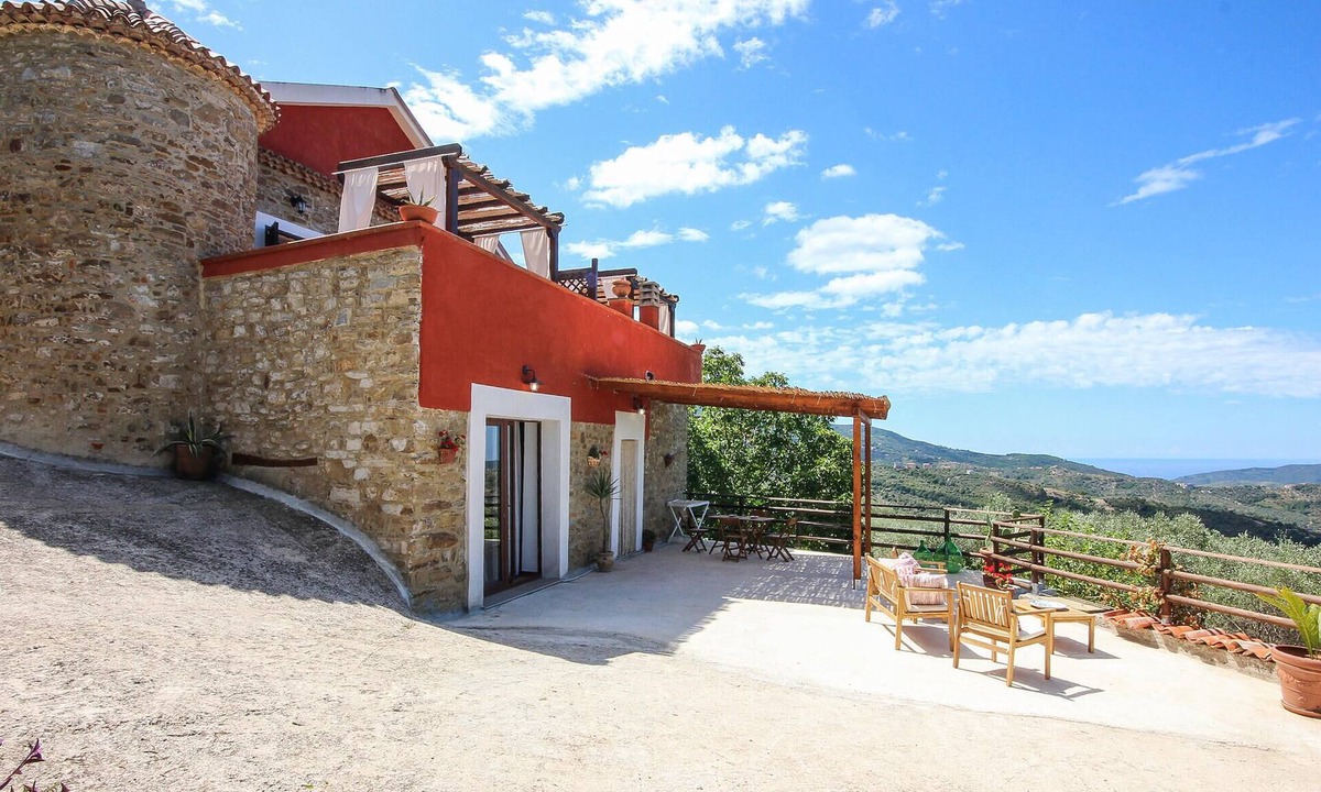 Laureana Cilento House | Nice home in Laureana Cilento