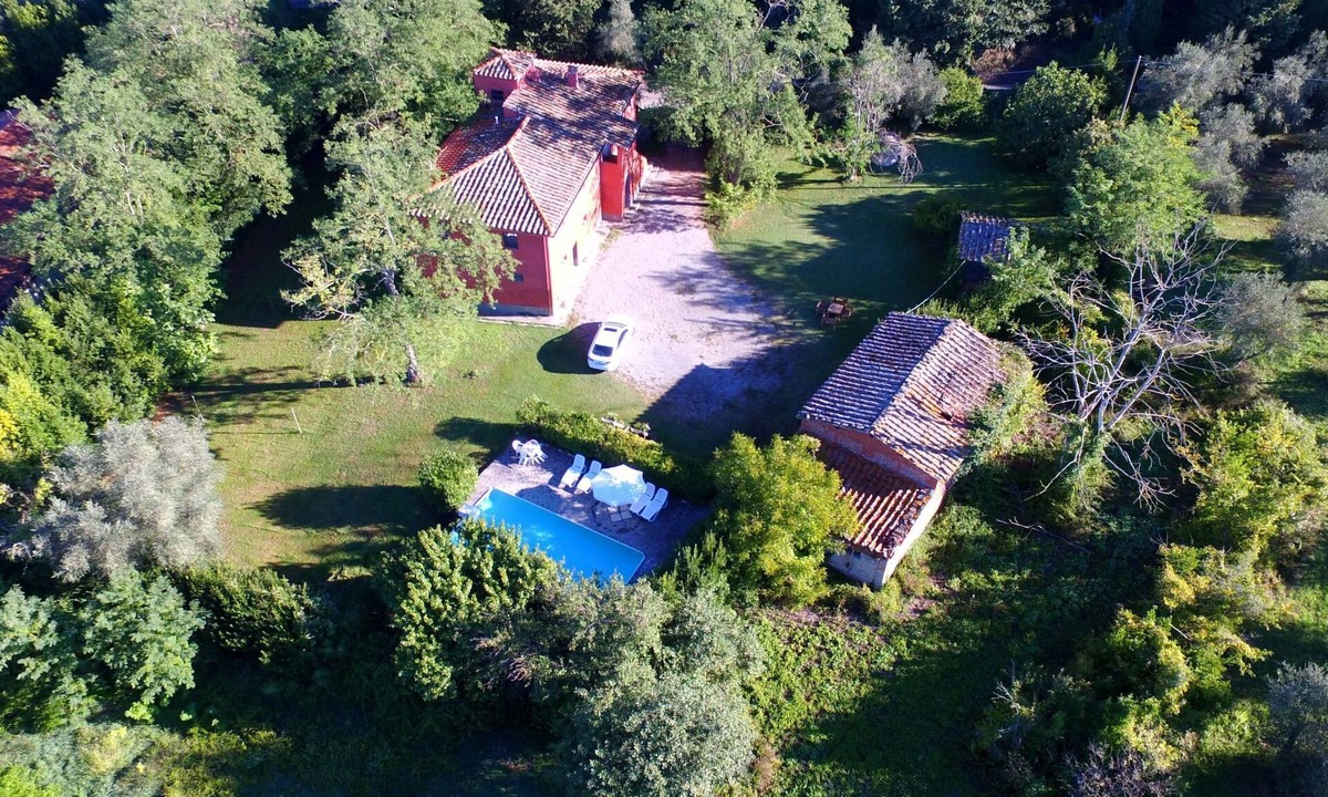 Ghizzano House | Rustikale Villa mit Swimmingpool in den toskanischen Hügeln by Interhome