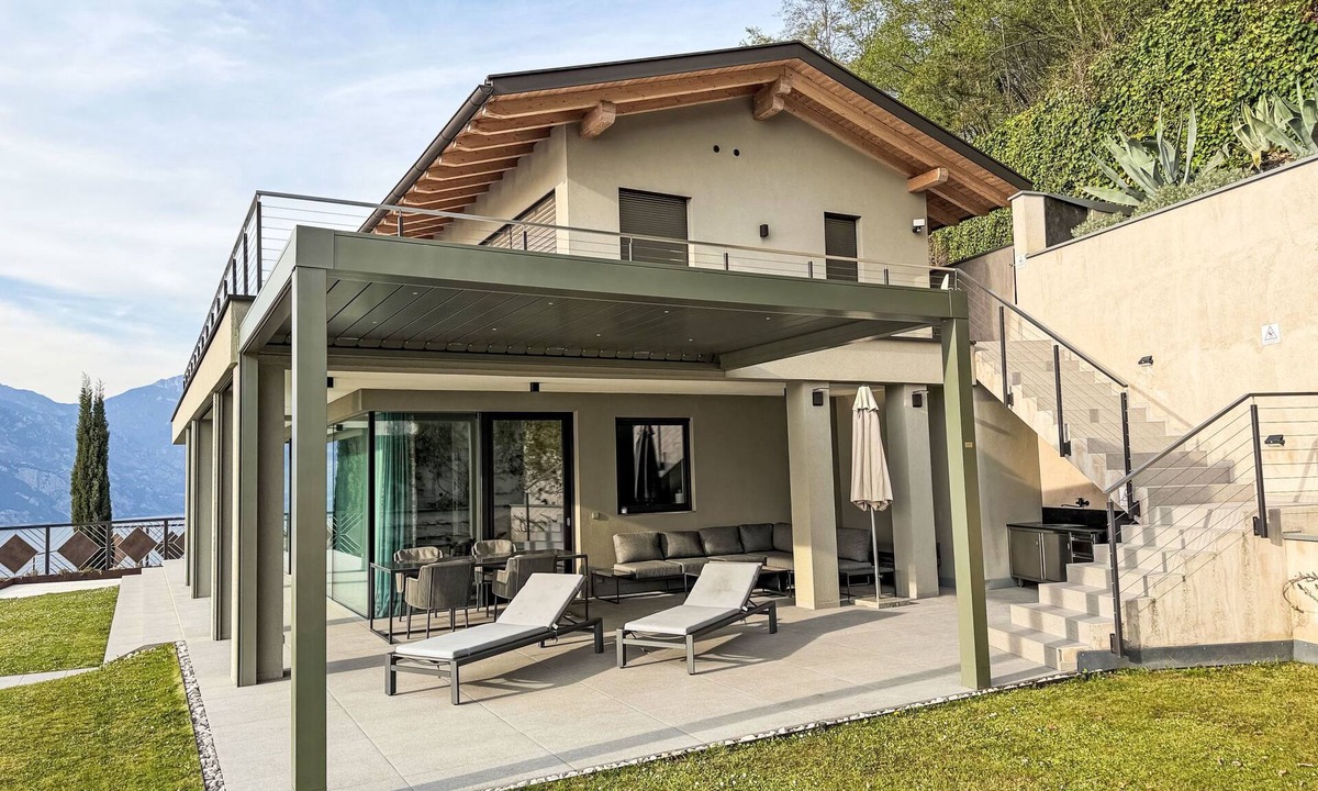 Cassone House | Sopralago ein Ferienhaus in Traumlage am Gardasee by Interhome