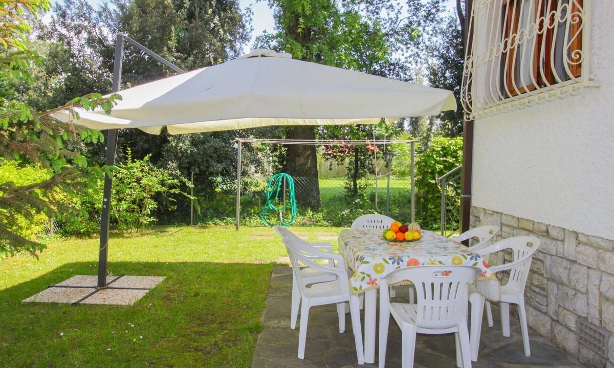 Marina di Pietrasanta House | Stunning private villa for 6 guests with A/C, WIFI and TV
