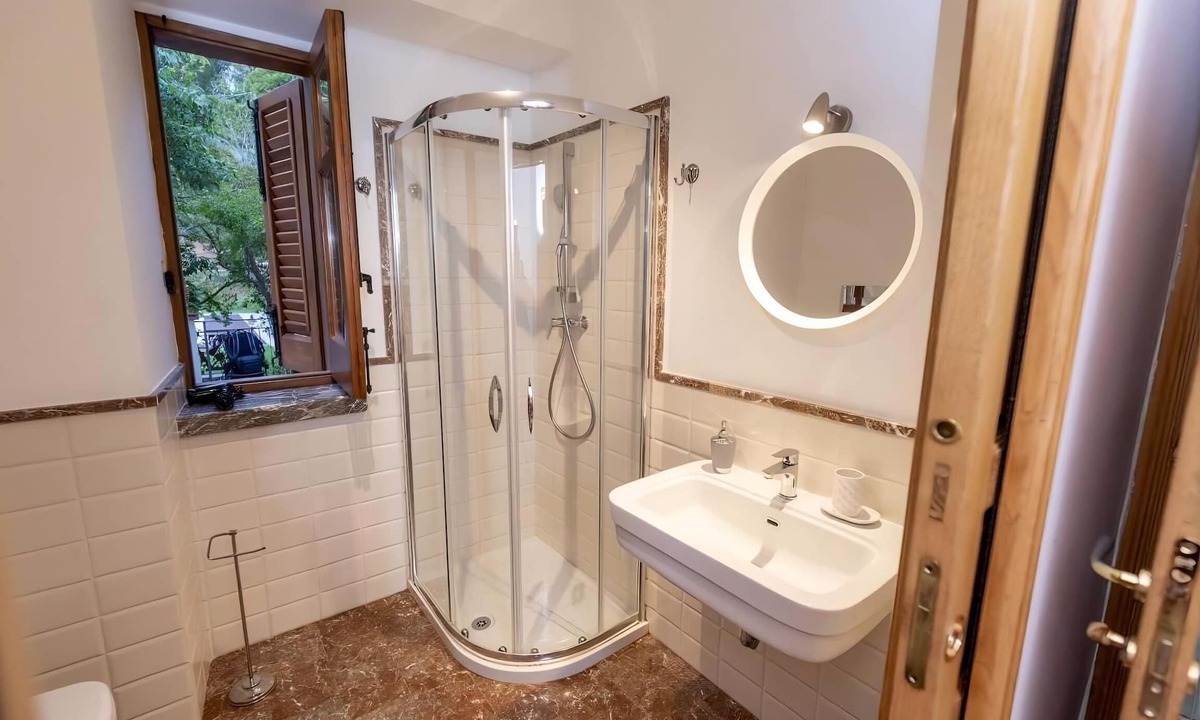 Capri Leone Villa | Superor Vulcan Room