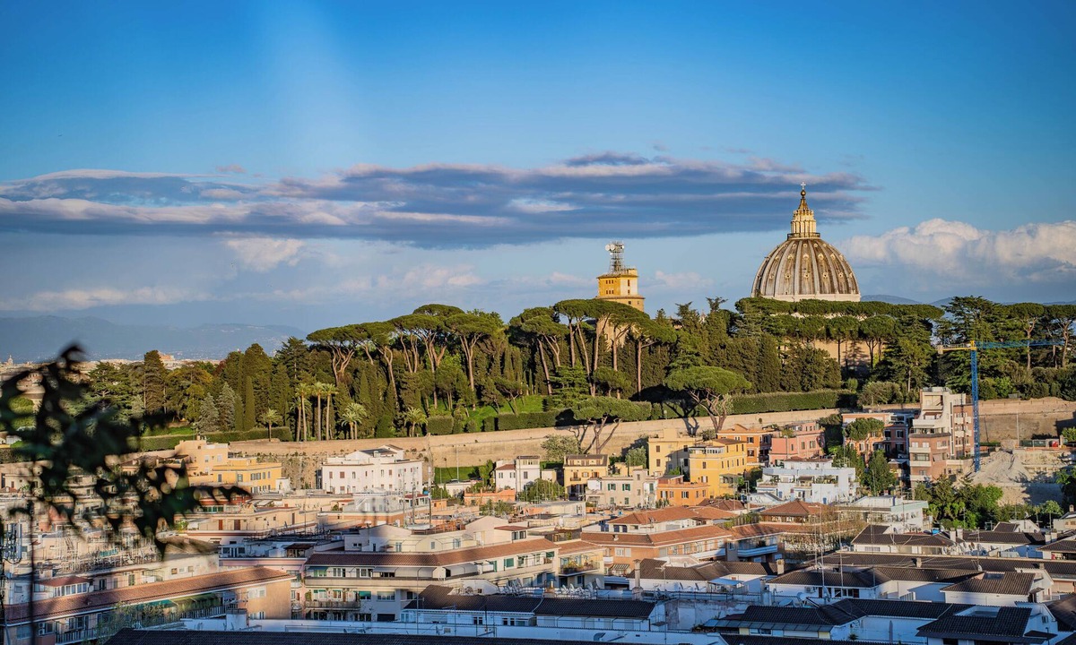 Trionfale Apartment | Three bedrooms, two bathrooms near St peter's Cathedral Area