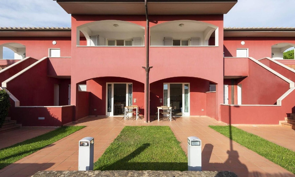 Puntone Apartment | Unterkunft mit AC, Terrasse, in Residenz, Schwim by Interhome