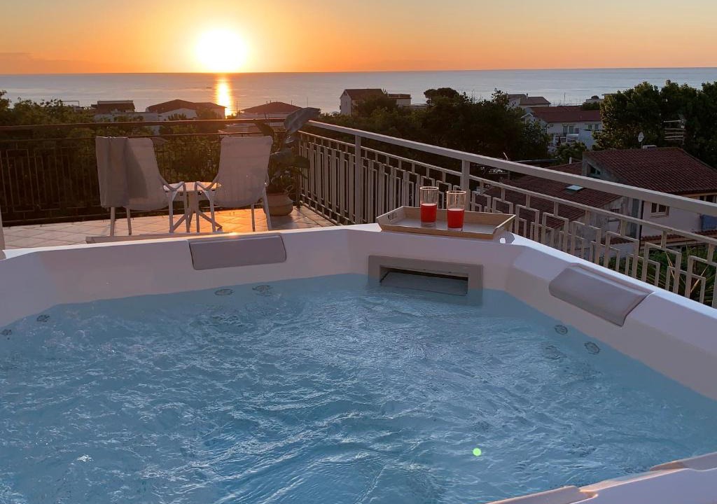 Marcelli Apartment | Villa Admare - LUX - minipiscina Spa vista mare - Spiaggia inclusa