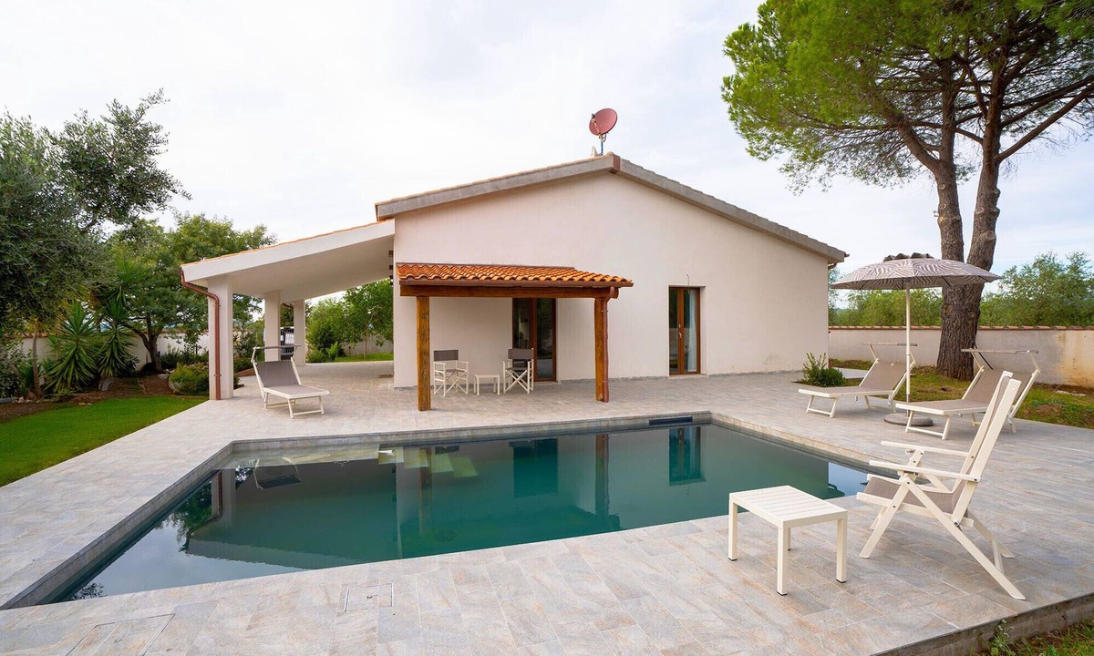 Scarlino Villa | Villa Flo with pool