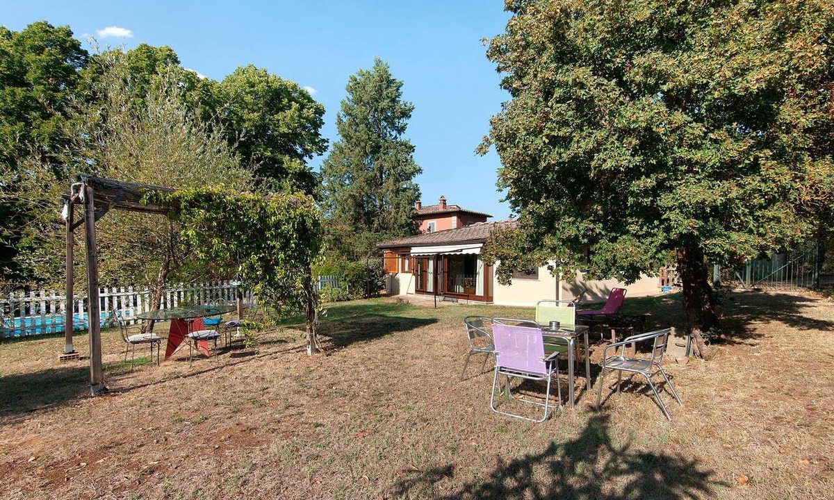 Grassina Apartment | Villa Il Rossignolo Apartment – Private Garden, Shared Pool & Terrace, Wi-Fi