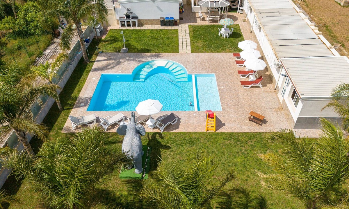 Avola Villa | Villa 'Jungle Holiday' with Private Pool, Wi-Fi and Air Conditioning