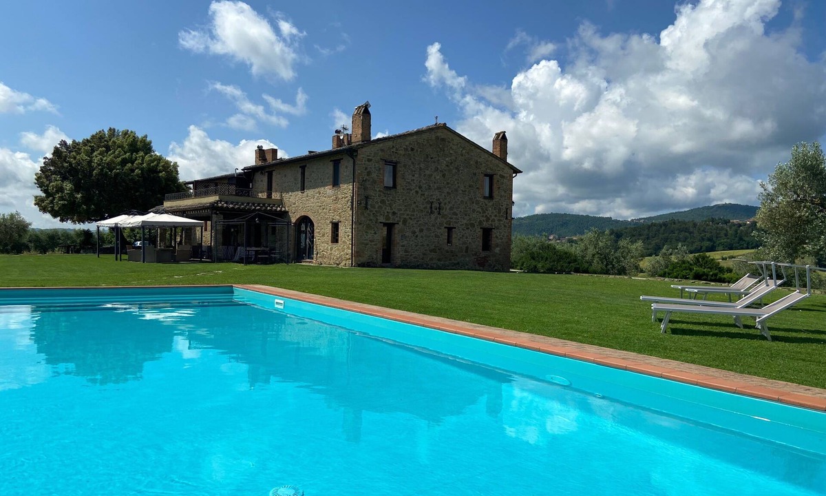 Teverina di Cortona Villa | Villa 'Le Buccole Country House' con vista sulle colline perugine, Wi-Fi e aria condizionata.