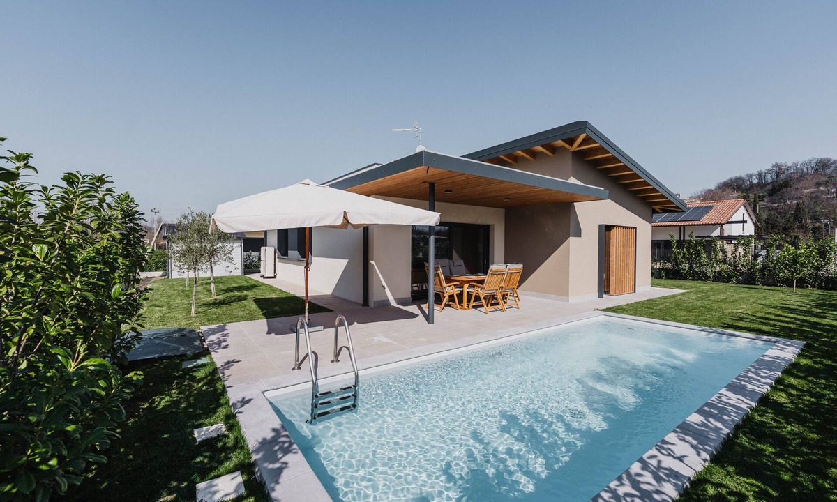 Montioni Villa | Villa 'Luxe Maxime' with Private Pool, Wi-Fi and Air Conditioning