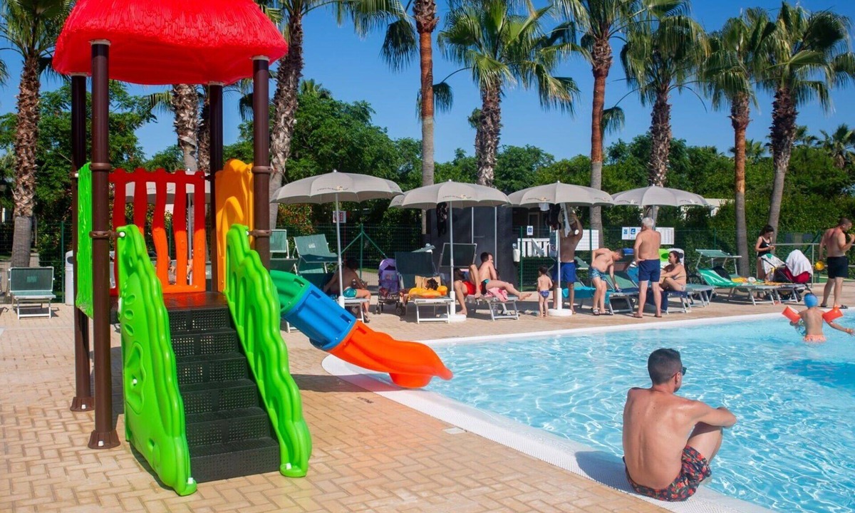 Giulianova House | Wonderful private villa for 4 guests with pool, A/C, WIFI and terrace