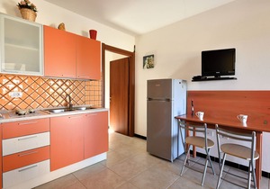 Vacation Home 'Appartamento Sole 5' with Sea View, Garden