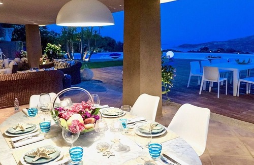 Pantogia Villa | VILLA PANTOGIA - Seven Bedroom Villa, Sleeps 13