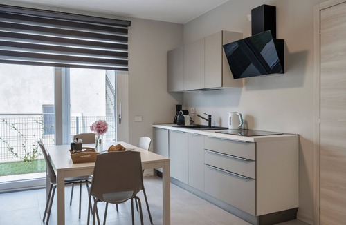 Rivoltella Apartment | 2 Bedroom Apartment in Desenzano del Garda
