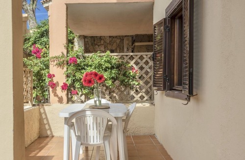 Golfo di Marinella Apartment | 40/50 sqm, flat with living room with equipped kitchenette and double sofa bed, double bedroom and bathroom with shower.It is equipped with:- tv,- electric kettle- microwave- toaster- bathroom with shower- hairdryer- iron and ironing board (on request)-