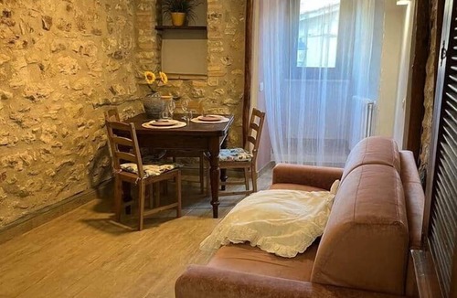 Montecchio Apartment | A Pink Primrose in the hamlet