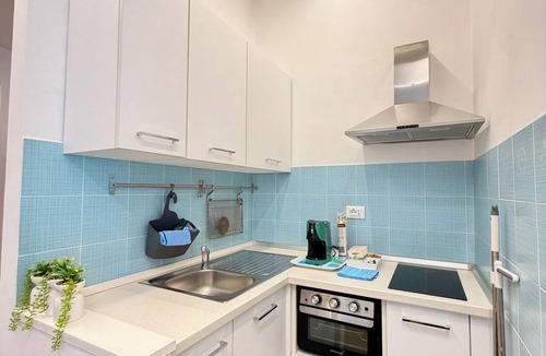 Silvi Marina Apartment | ANGOLO AZZURRO Holiday Home | Beach 500 m away, Wi-Fi, Free Parking ⭐