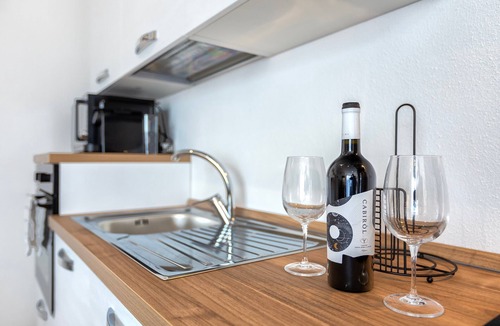 Alghero Apartment | Apartment 'Attico 29 Alghero' with Balcony, Wi-Fi and Air Conditioning