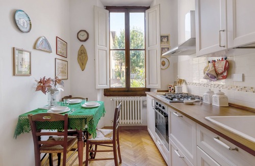 Le Cure Apartment | Apartment 'Cristina Firenze' with Balcony, Garden & Wi-Fi