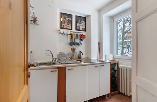 Entreves Apartment | Apartment 'Maison Esterina Vista Monte Bianco' with Mountain View, Shared Garden and Wi-Fi