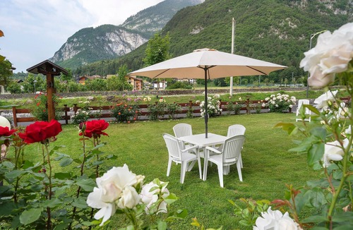 Molveno Apartment | Apartment 'Ornella' with Lake View, Private Garden and Wi-Fi