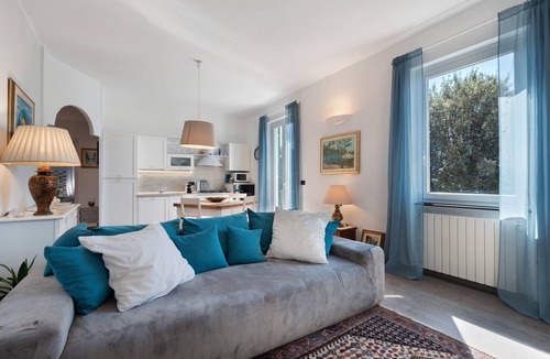 Sori Apartment | Apartment 'Paradise Suite' with Sea View, Wi-Fi and Air Conditioning